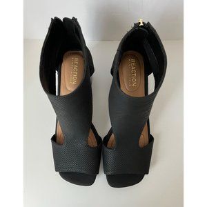 Kenneth Cole REACTION Women’s Mix Sandal, Size 5.5